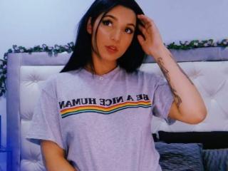 תמונת פרופיל סקסית של SaraCasttillo למופע חי מאוד סקסי!